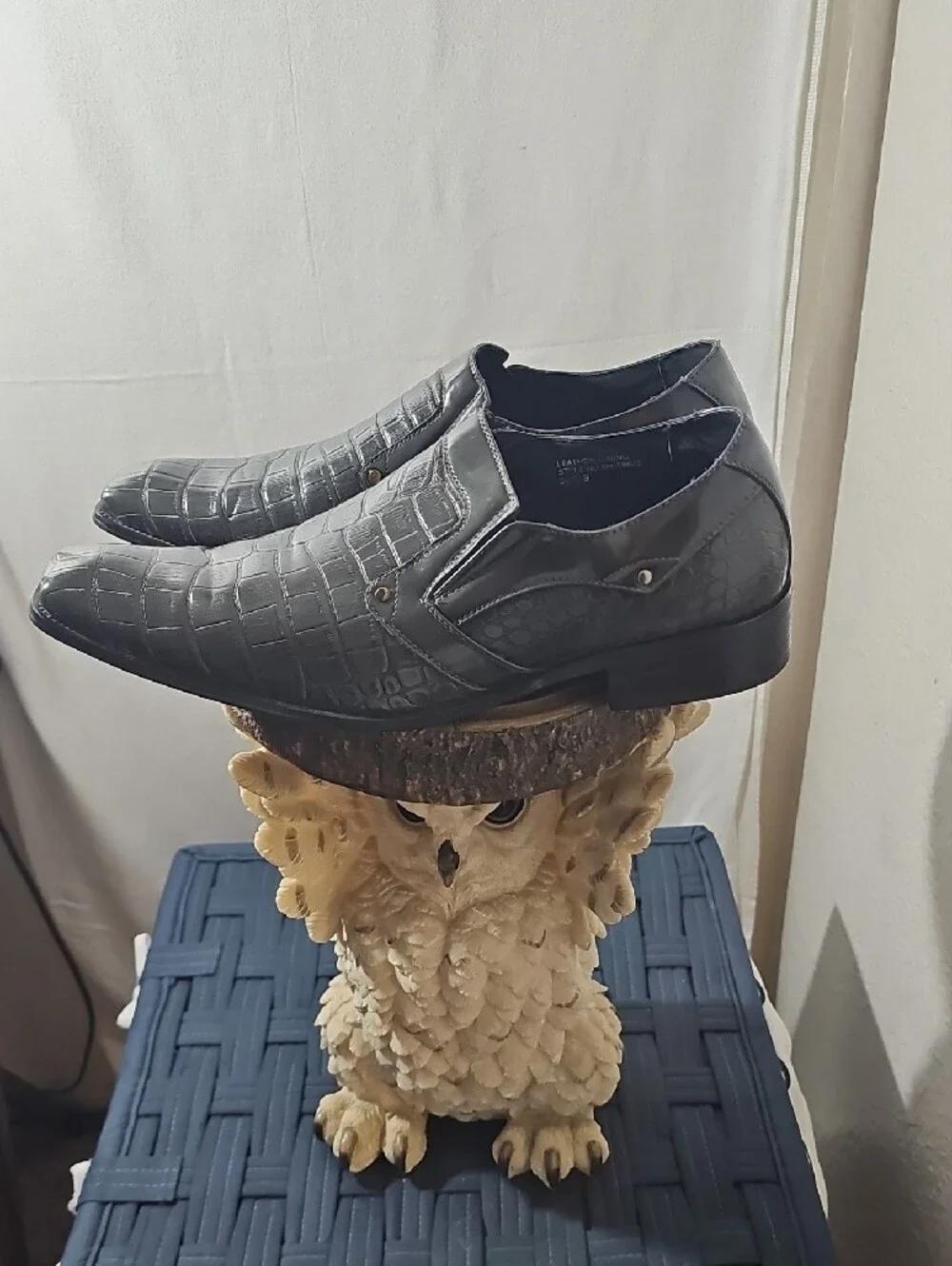 Men's Black Croc-Embossed Slip-On Loafers